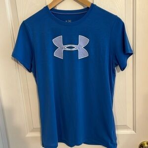 Under Armor t shirt, blue, boys small, preowned, good condition.